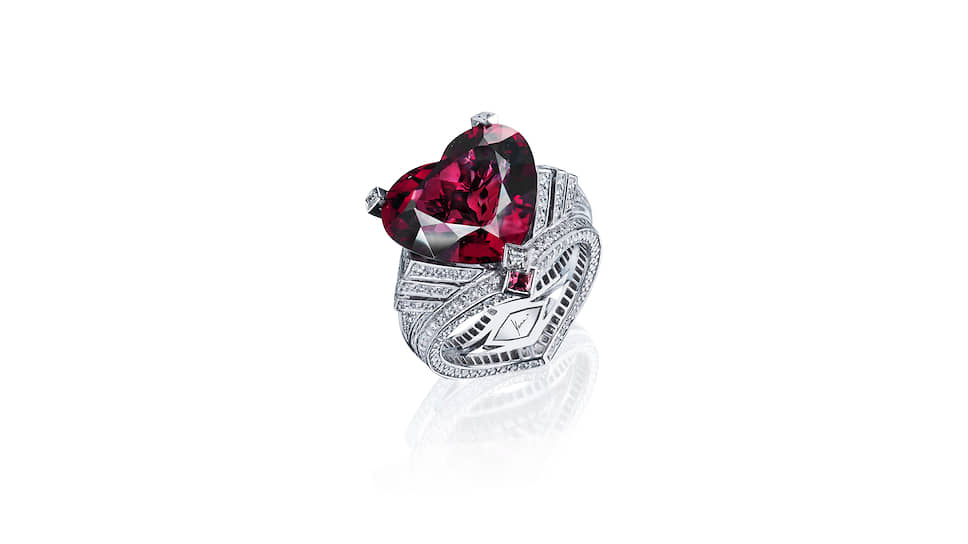 Yana, кольцо Hearts, белое золото, гранат, бриллианты 