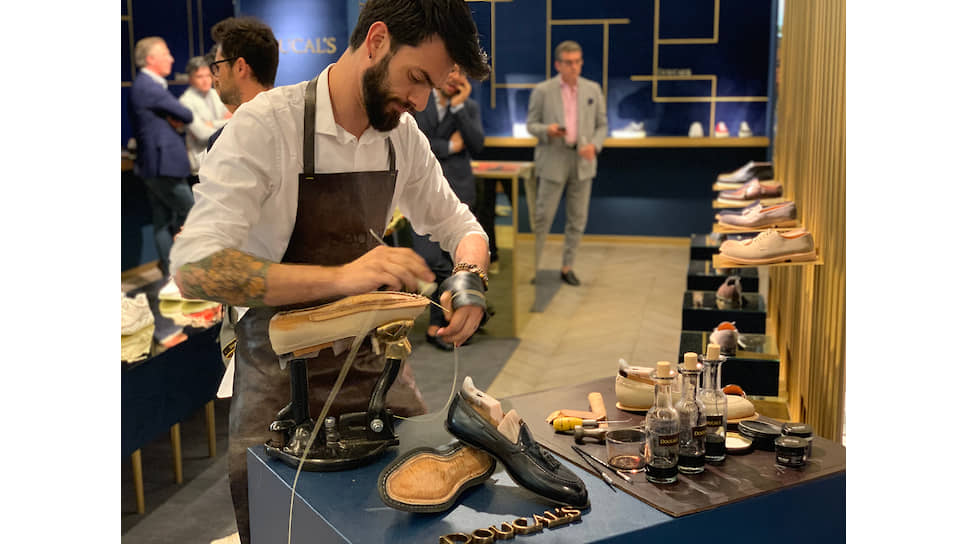 Стенд Doucal’s в центральном павильоне Pitti Uomo 96