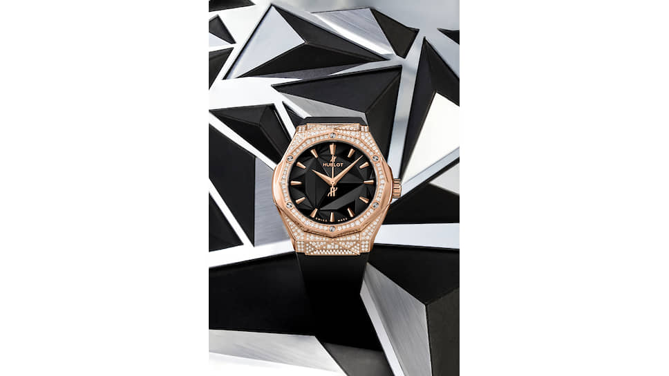 Classic Fusion Orlinski в корпусе из золота King Gold, 40 мм. Механизм HUB 1100, запас хода 42 часа,безель из золота King Gold, паве — 210 или 112 бриллиантов, ремешок из каучука