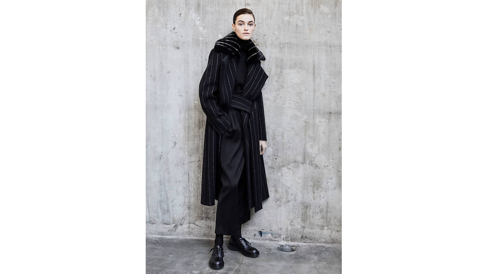 Модели в одежде из капсульной коллекции Max Mara Atelier