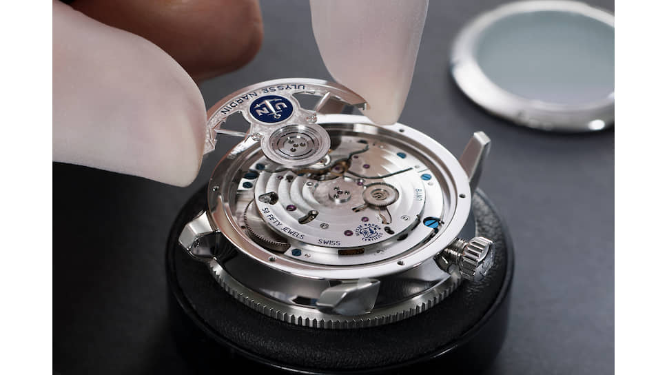 Работа над часами Ulysse Nardin Marine Torpilleur Monaco Yacht Show Limited Edition
