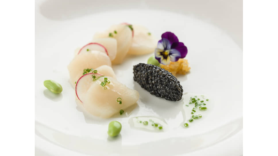 Блюдо в Caviar Bar в Belmond Grand Hotel Europe 