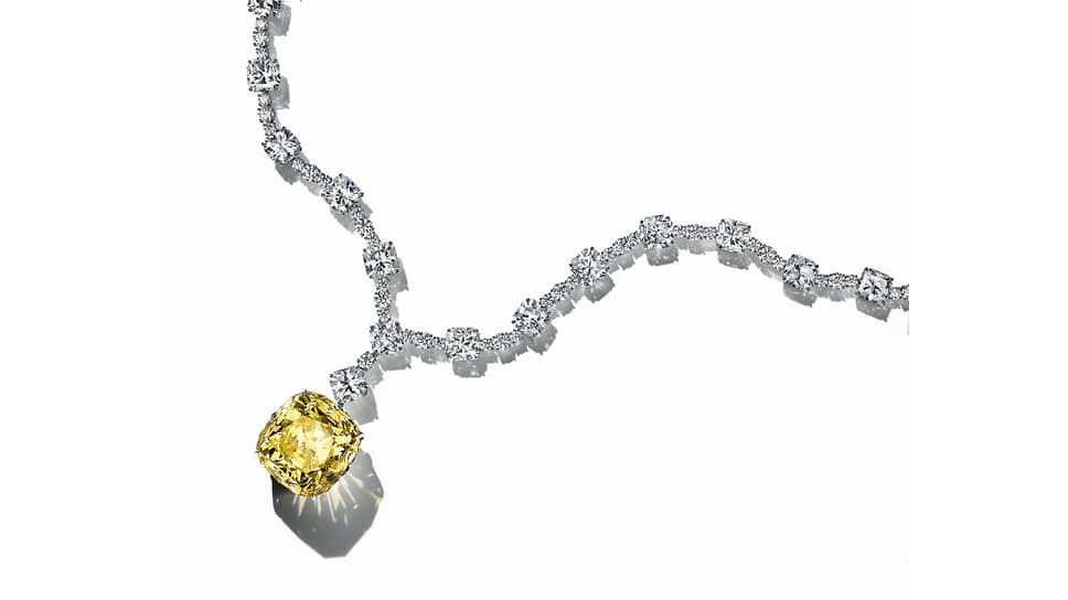 Колье c бриллиантом Tiffany в 128,54 карата и бесцветными бриллиантами общим весом более 100 карат 