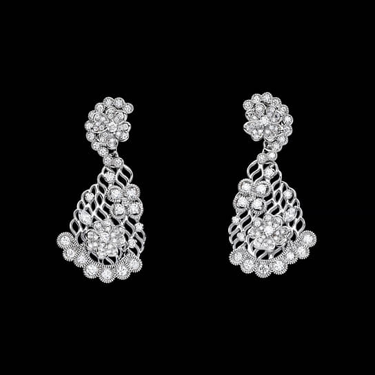 Серьги из коллекция ювелирных украшений Archi Dior 