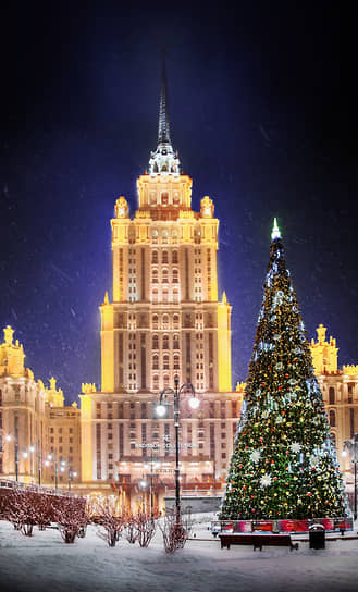 Вид на отель «Рэдиссон Коллекшен, Москва» ( гостиница «Украина») 