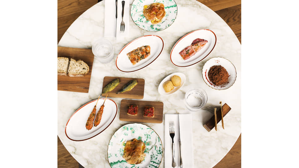 Фирменные блюда от шефа Нико Ромито в ресторане Il Ristorante