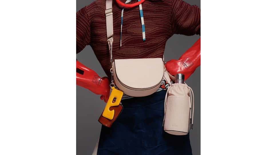 Фото из рекламной кампании Leather Goods датского бренда Ecco 
