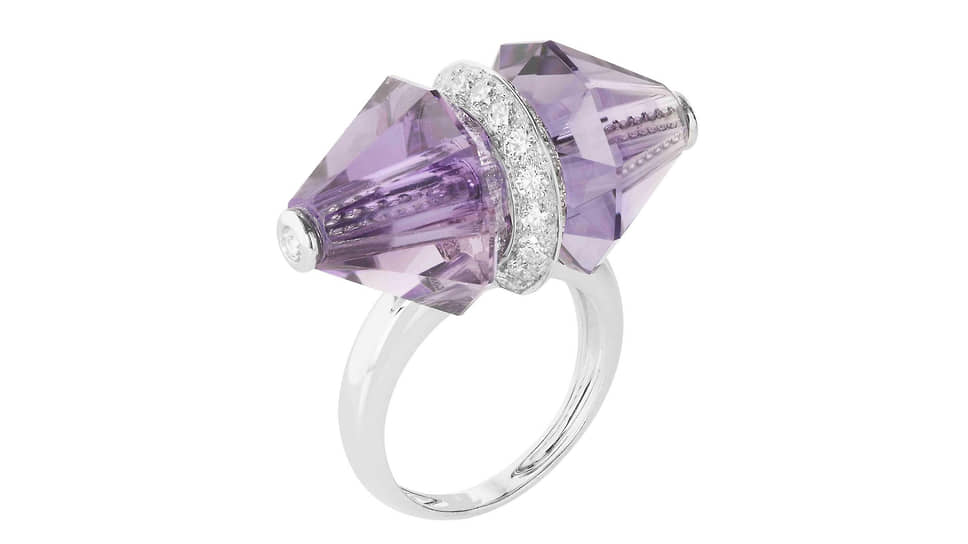 Кольцо Boucheron, белое золото, аметист, бриллианты 