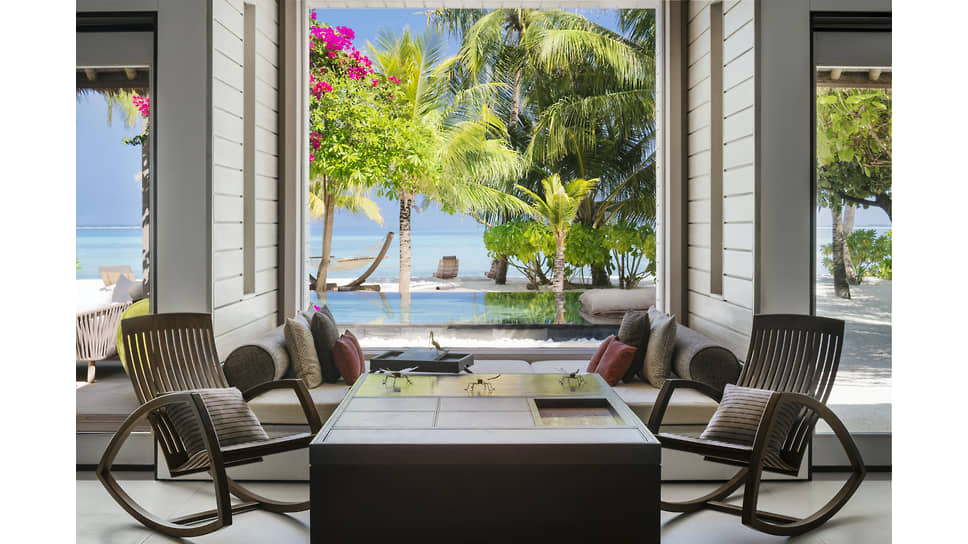 Вид на океан из гостевой зоны Island Villa 