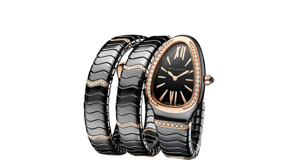 Bvlgari Serpenti Spiga Ceramic в корпусе 35 мм из черной керамики. Кварцевый механизм с индикацией часов и минут. Ободок из розового золота с 38 бриллиантами (~0,29 карата). Браслет с двойной спиралью, украшенный розовым золотом и 152 бриллиантами (~1 карат) 
