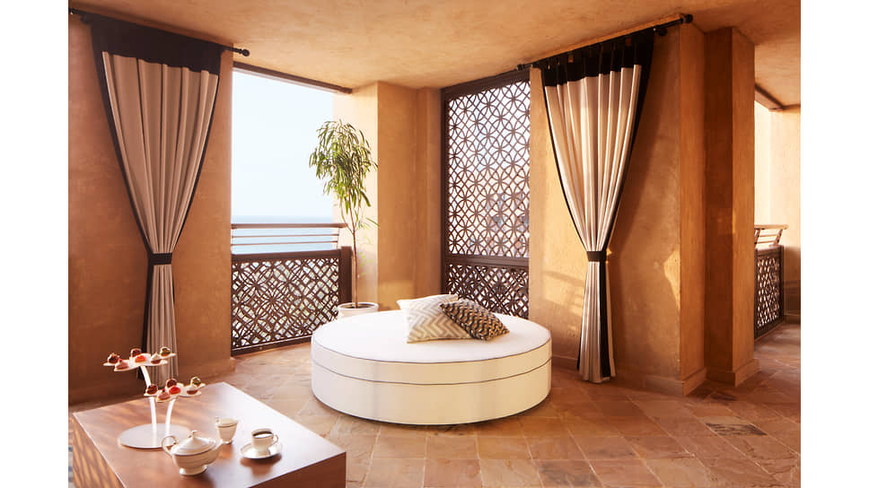 Интерьеры отеля Jumeirah Mina Al Salam 