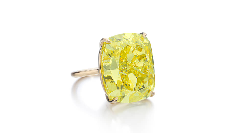 Кольцо с желтым бриллиантом весом 40,88 карата. Продано на аукционе Sotheby’s Magnificent Jewels за $817 тыс. при эстимейте $709–788 тыс. 