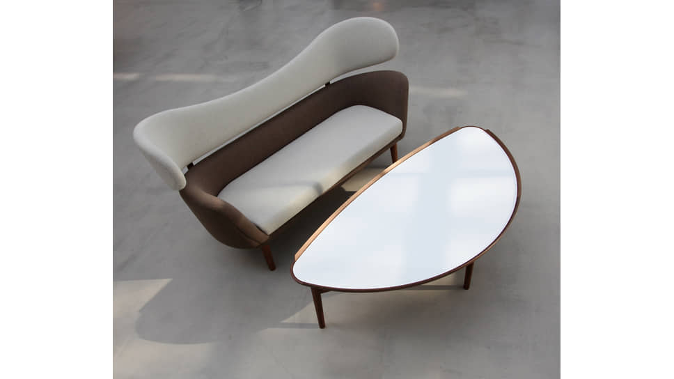 Диван и столик, дизайн Финна Юля, Baker Furniture, House of Finn Juhl 