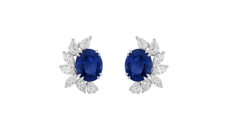 Серьги из коллекции Color, белое золото, сапфиры овальной огранки общим весом более 11 карат, бриллианты огранки «груша» и «маркиз» весом более 3 карат