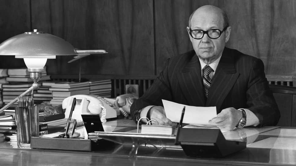 Подписанное в 1972 году первым заместителем министра внешней торговли СССР Михаилом Кузьминым соглашение о закупке Советским Союзом в течение трех лет американского зерна на сумму не менее $750 млн американцы восприняли как большое достижение своего агропромышленного комплекса 