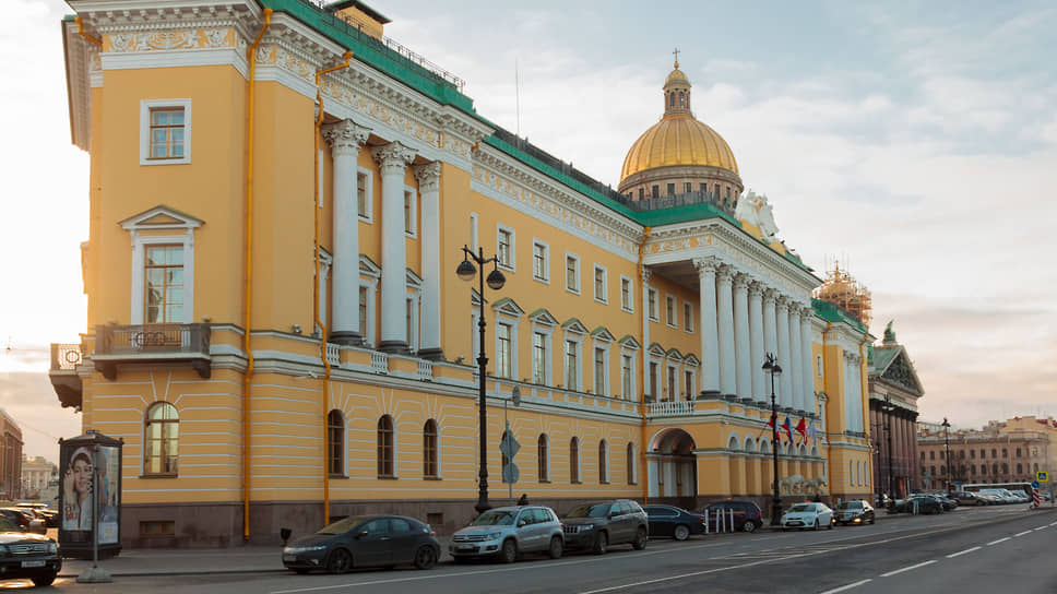 Дом Лобанова-Ростовского (в обиходе дом со львами, Санкт-Петербург 