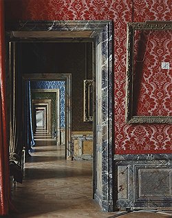 Роберт Полидори. «Пустая рама. Версальский дворец», 1985 год. Эстимейт $15–20 тыс. 
