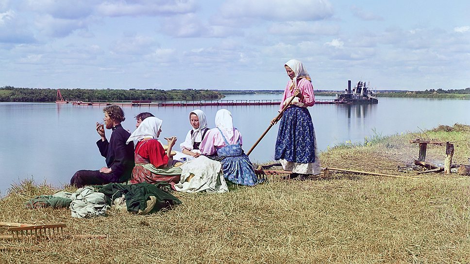Обед на покосе, 1909 год