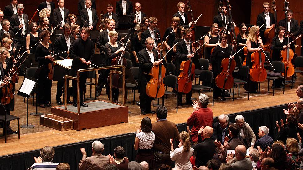 Philharmonia Orchestra под управлением Эсы-Пекки Салонена