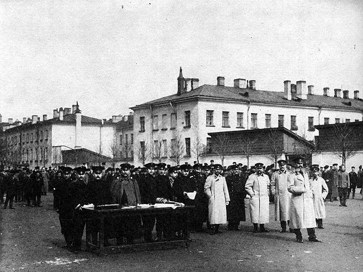 Мобилизационный пункт в Петрограде 
