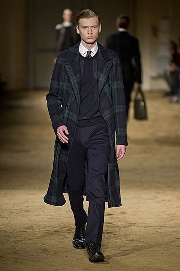 Женская коллекция Corneliani «Осень Зима 2014/15»