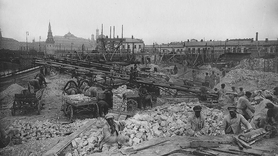Строительство Дома на набережной, конец 1920-х 