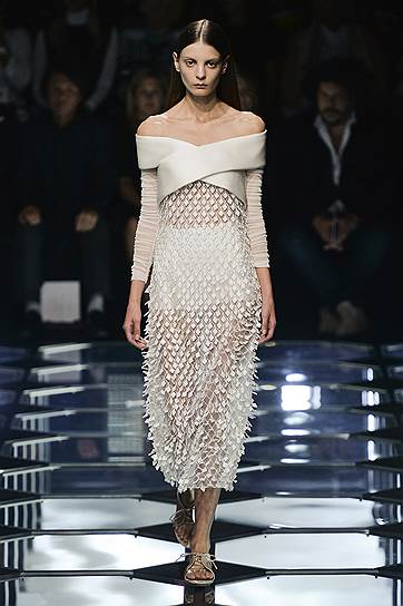 Женская коллекця Balenciaga «весна-лето 2015»
