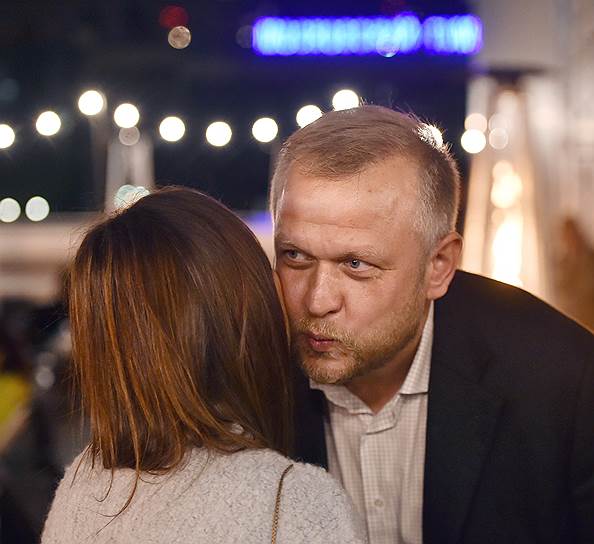 Бизнесмен Сергей Капков и владелица Forward Media Group Полина Дерипаска на открытии фестиваля документального кино "Центр" в "Гараже"