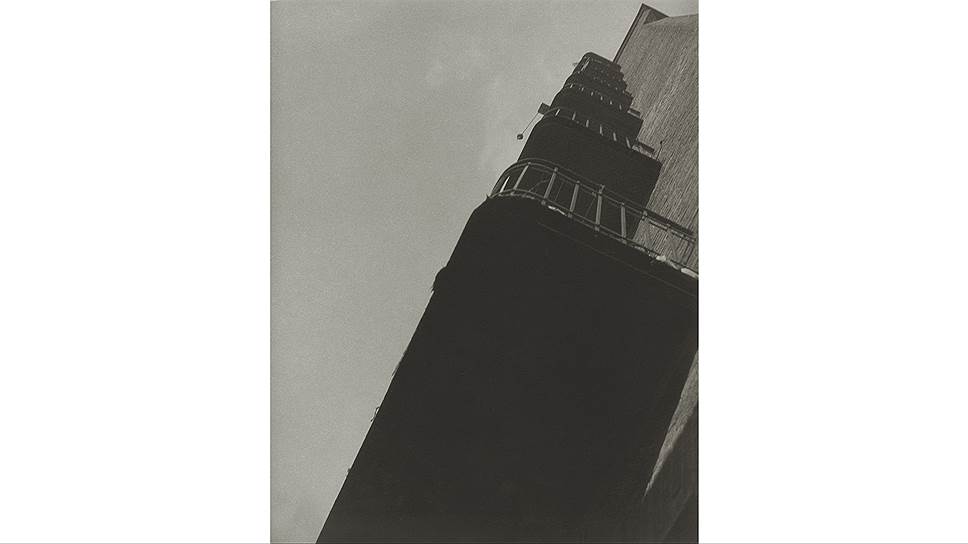 "Балконы. Угол дома", 1925 год