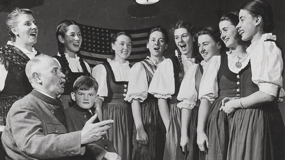 Семья фон Трапп (Мария фон Трапп &mdash; крайняя слева), 1940-е годы  / Trapp Family