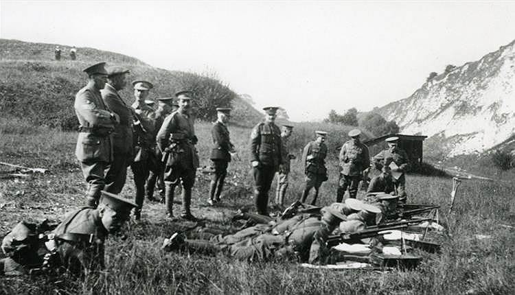 4-й королевский добровольческий батальон Суссекса на учениях, 1915