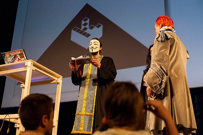 Первая свадьба в Миссионерской церкви копимизма, 2012