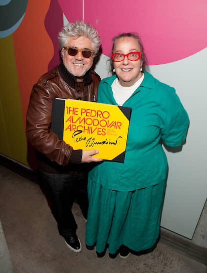 Педро Альмодовар и Ким Хастрейтер на презентации книги «Архивы Педро Альмодовара», 2011
