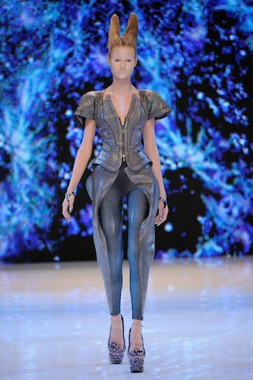 Alexander McQueen SS 10