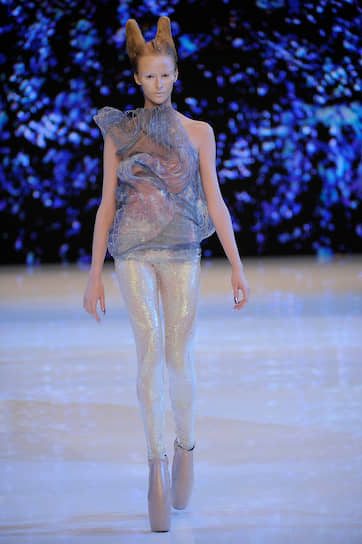 Alexander McQueen SS 10