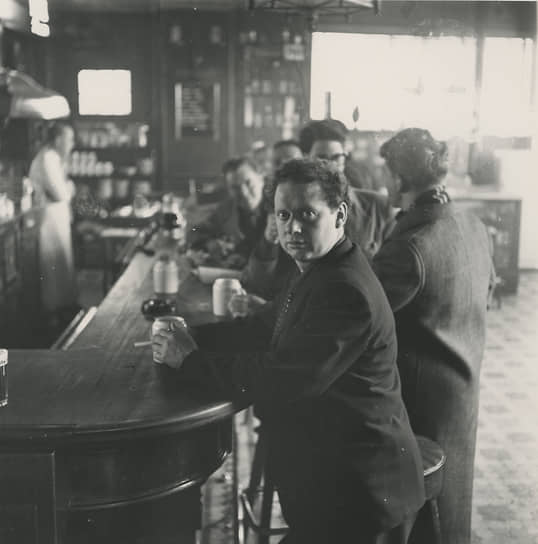 Дилан Томас в White Horse Tavern, 1952  
