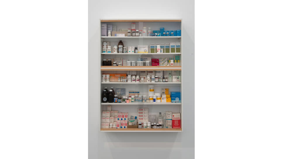 «Шкаф для лекарств». Newport Street Gallery, 2015 