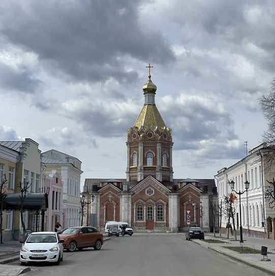 Собор Вознесения Господня, возводился на средства местных купцов и прихожан