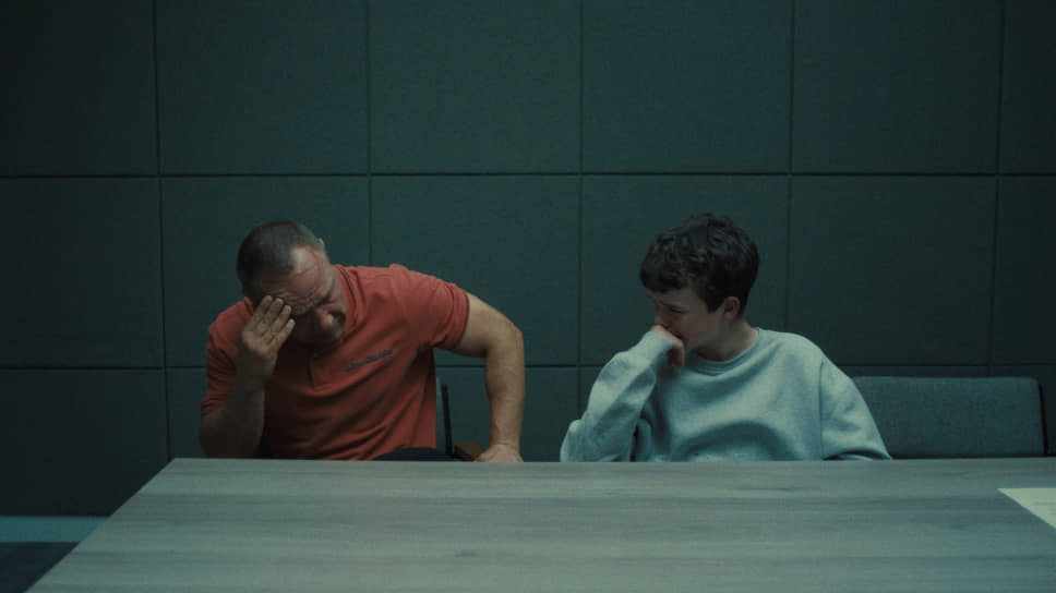 Кадр из сериала «Переходный возраст», режиссер Фил Барантини, 2025