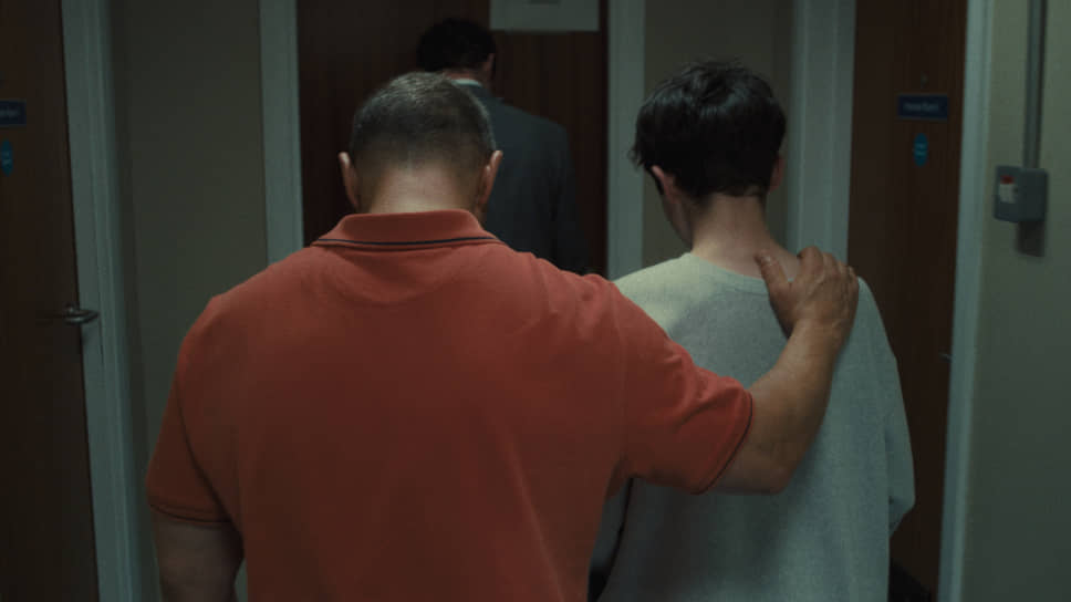 Кадр из сериала «Переходный возраст», режиссер Фил Барантини, 2025