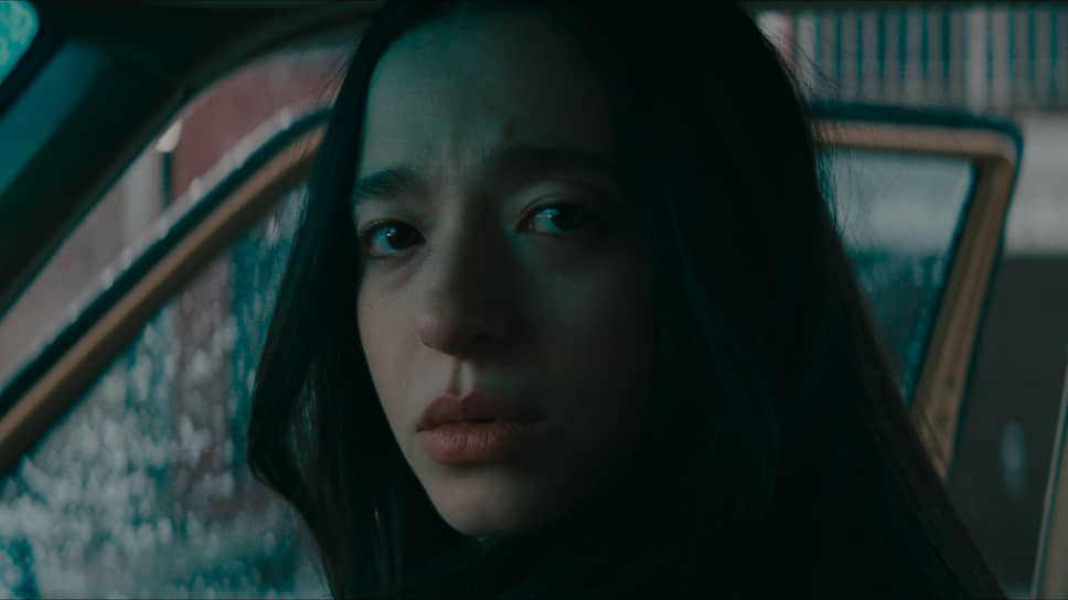 Кадр из фильма «Анора», режиссер Шон Бейкер, 2024
