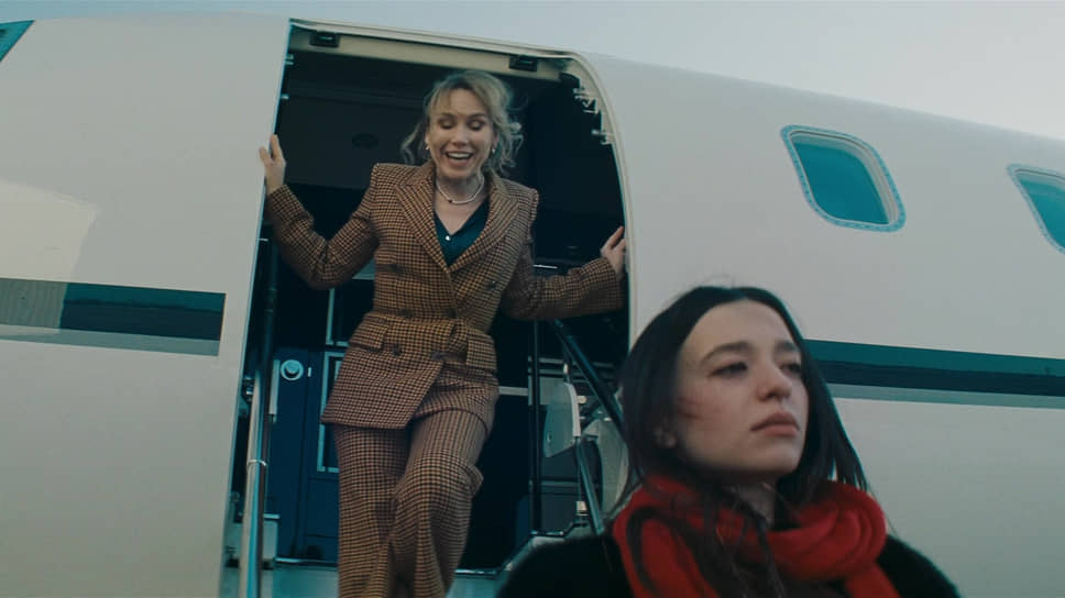 Кадр из фильма «Анора», режиссер Шон Бейкер, 2024