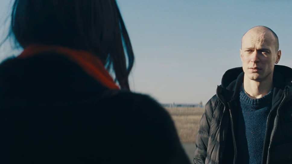 Кадр из фильма «Анора», режиссер Шон Бейкер, 2024
