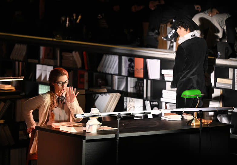 Перформанс «Silent Opera: В поисках протагониста» в пространстве Bibliotheca 