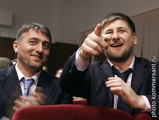 И. о. президента Чеченской республики Рамзан Кадыров (справа). Грозный, 2007 год 