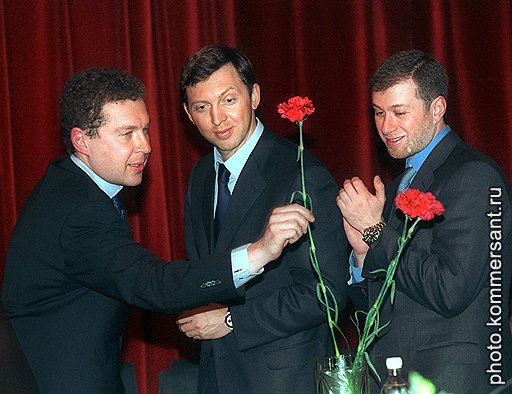 2001, с Александром Мамутом и Романом Абрамовичем