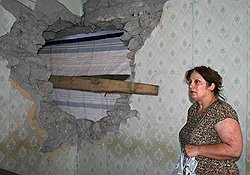 Дом Марины Бегулаевой раньше был двухэтажным, теперь же ее большое семейство ютится в двух комнатах на первом этаже