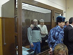 «Цель Ходорковского — выйти на свободу. ради этого они сделают все, может, чуть-чуть подкорректируют правду, да?» 