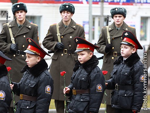 Стволы и стебли. Курсанты кадетского корпуса и училища МВД, 2010 год 