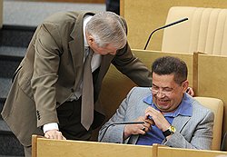 Николай Расторгуев (справа) 